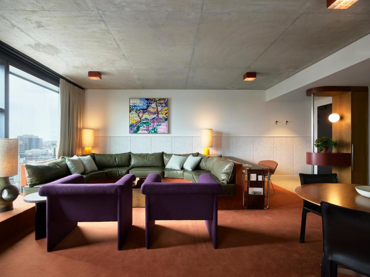 Ace Hotel Sydney Exterior photo A living room in a suite at the Hotel