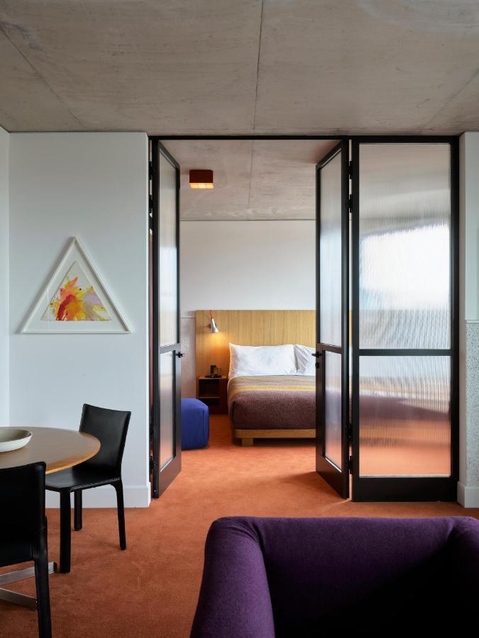 Ace Hotel Sydney Exterior photo A suite at the Standard East Village